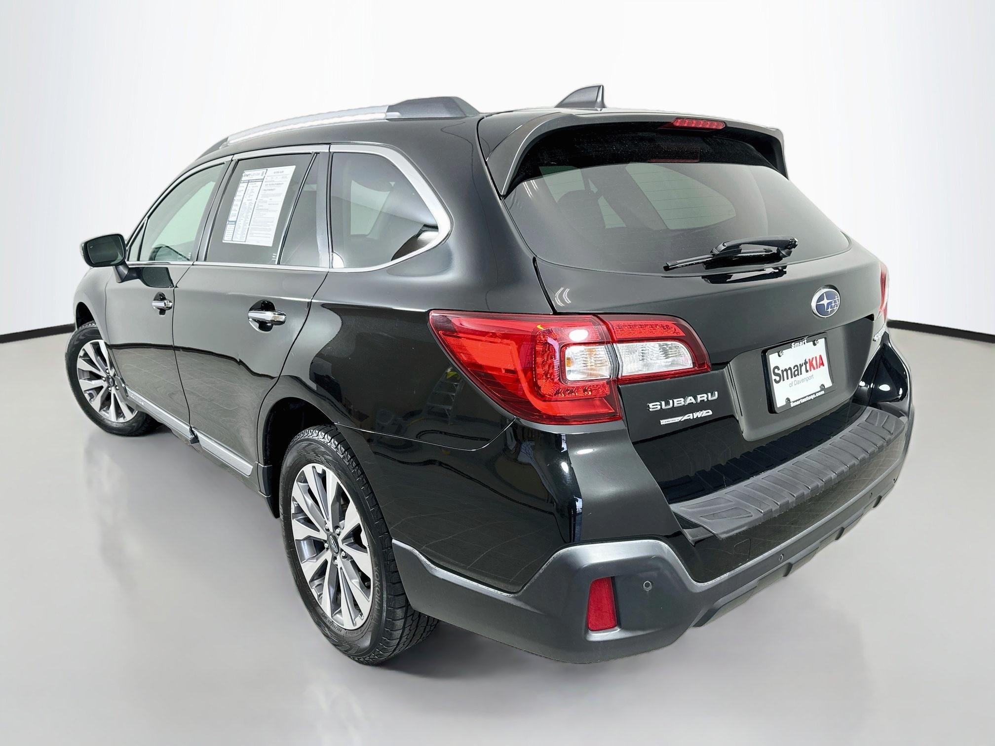 Used 2019 Subaru Outback 2.5i Touring w/ Popular Package #3A AWD/4WD image 5