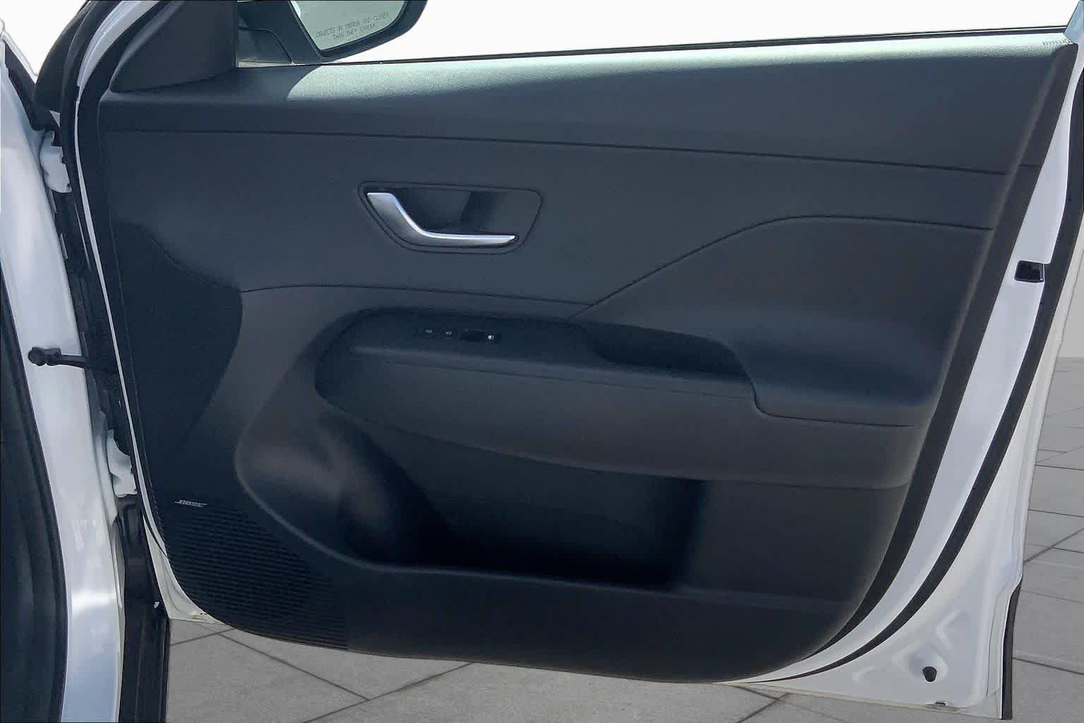 Used 2024 Hyundai Kona Limited FWD image 22