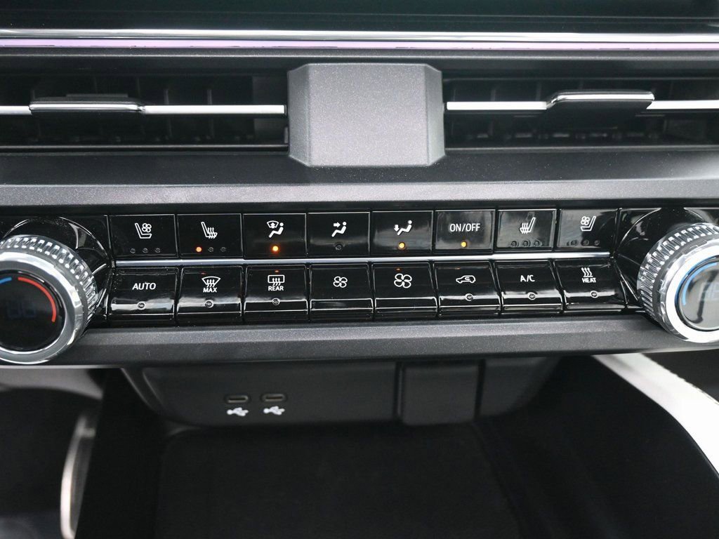 Used 2024 Acura ZDX A-Spec image 15