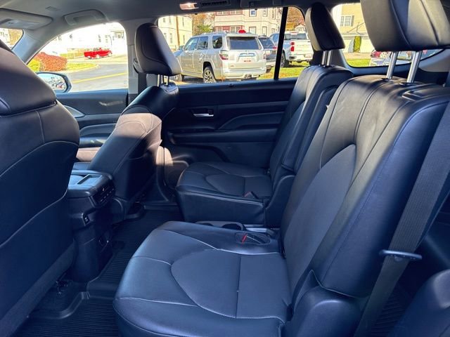 Certified 2024 Toyota Grand Highlander XLE image 11