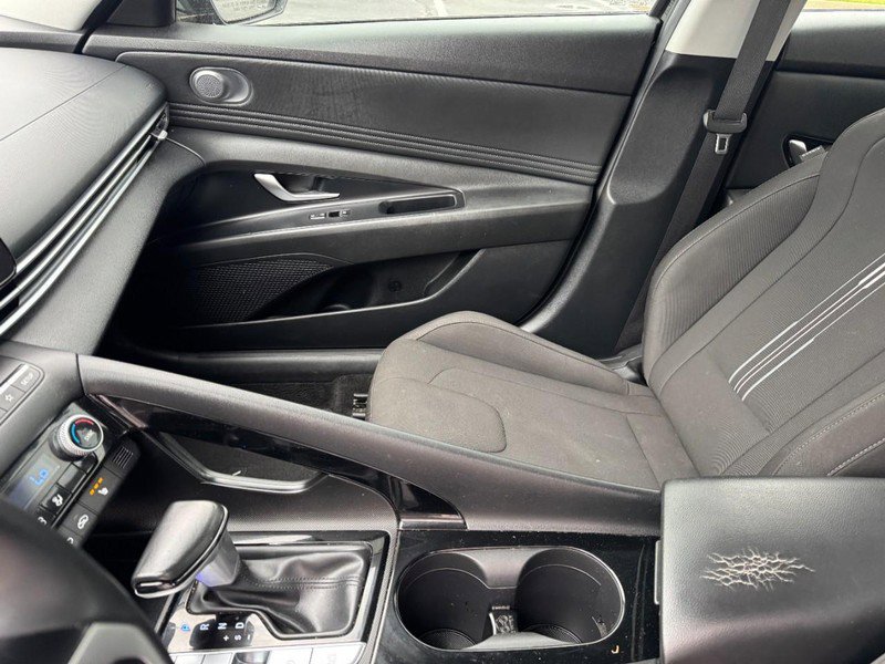 Used 2023 Hyundai Elantra SEL w/ Convenience Package FWD image 13