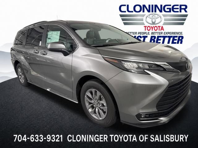 New 2026 Toyota Sienna XLE FWD video 1