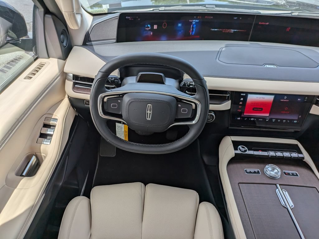 New 2027 Lincoln Navigator Premiere RWD image 17