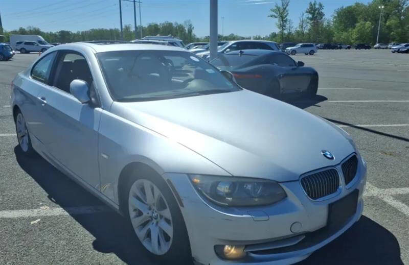 Used 2011 BMW 328i Coupe RWD image 2