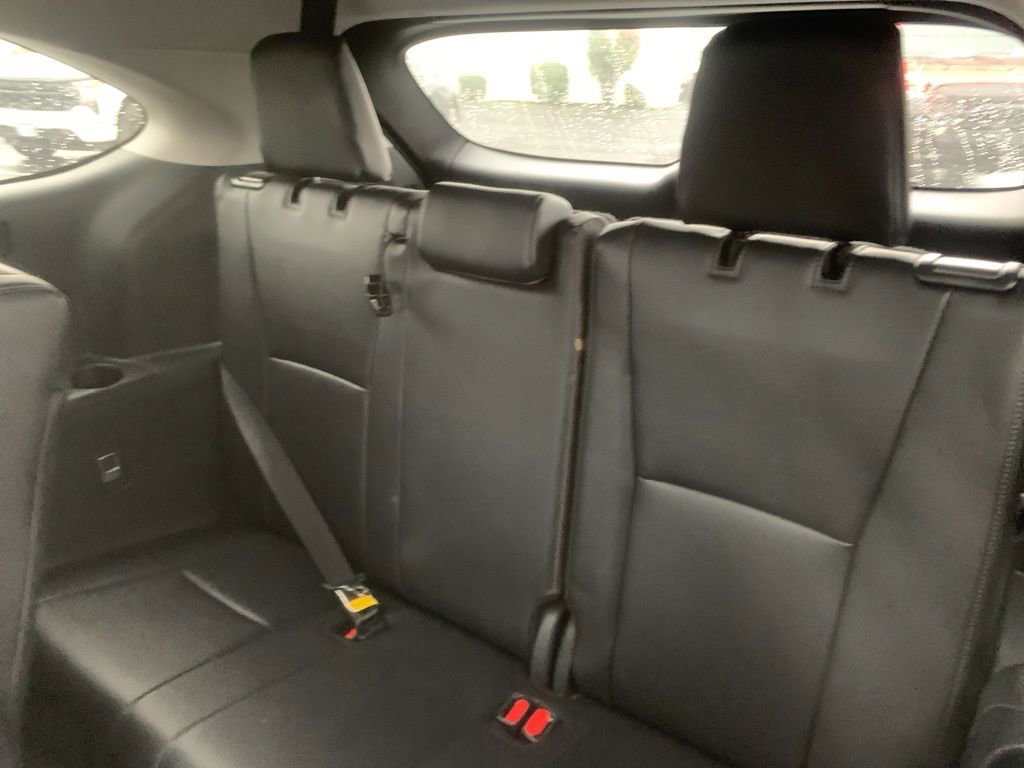Used 2025 Toyota Highlander Platinum image 12