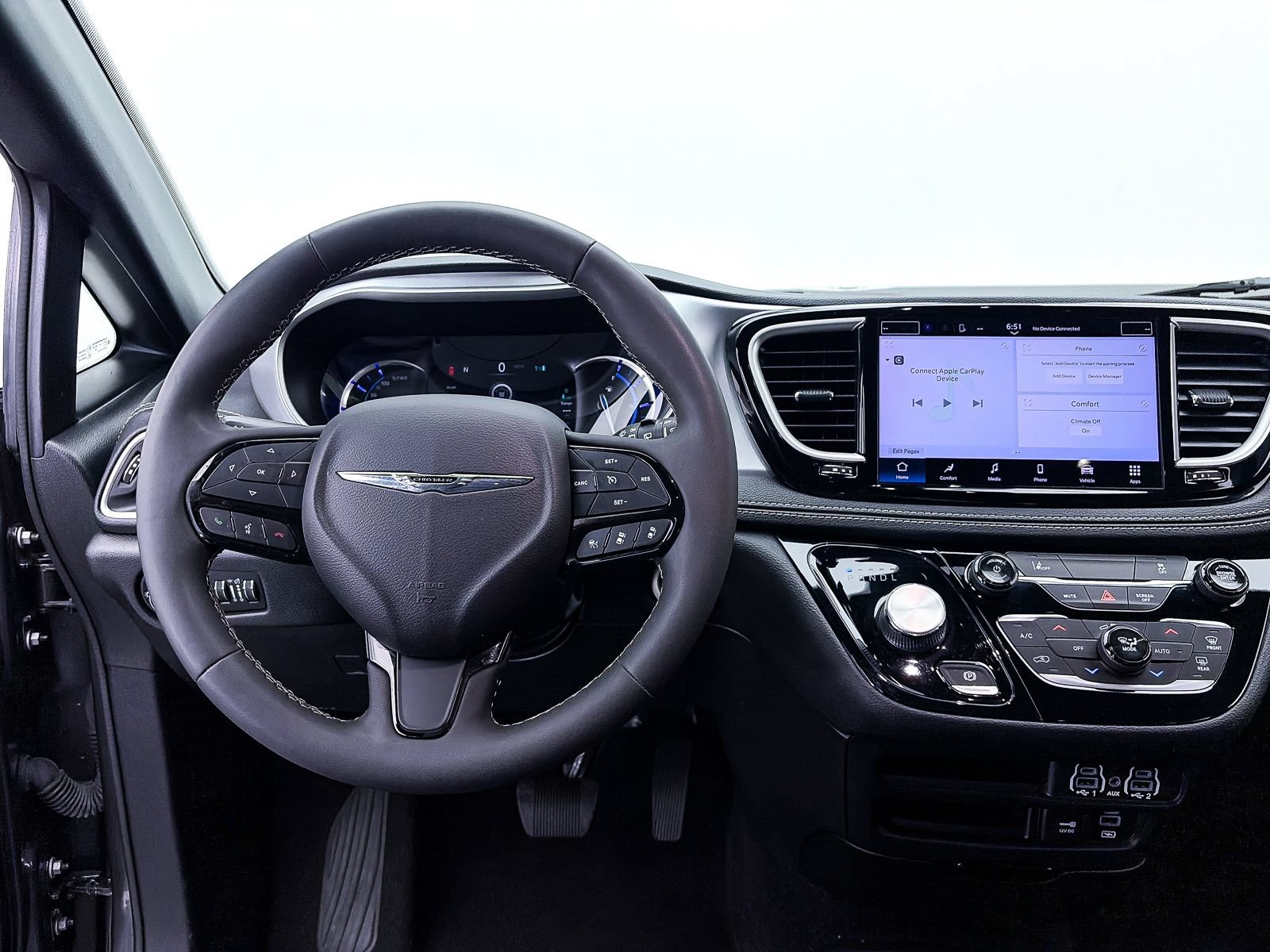 Used 2022 Chrysler Pacifica Touring-L w/ S Appearance Package FWD image 3