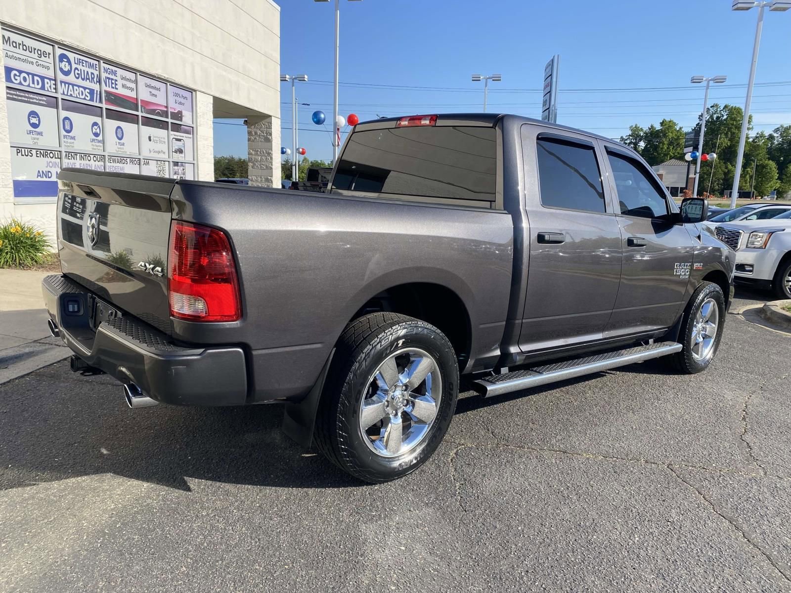 Used 2019 RAM 1500 Express w/ Express Value Package AWD/4WD image 7