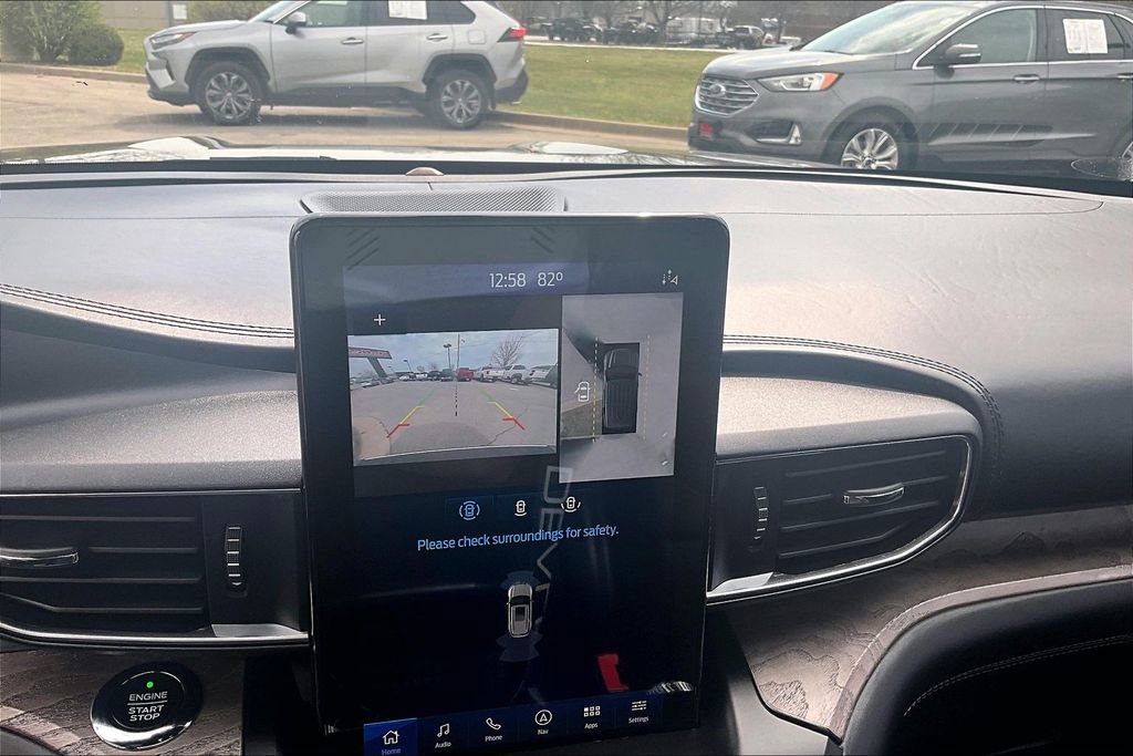 Used 2020 Ford Explorer Platinum w/ Premium Technology Package image 21