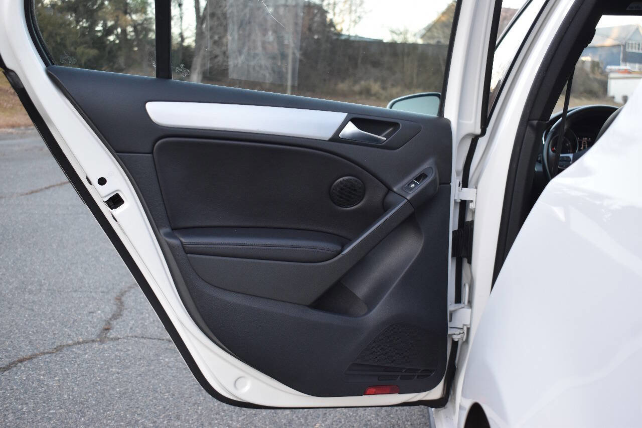 Used 2013 Volkswagen GTI Autobahn image 11