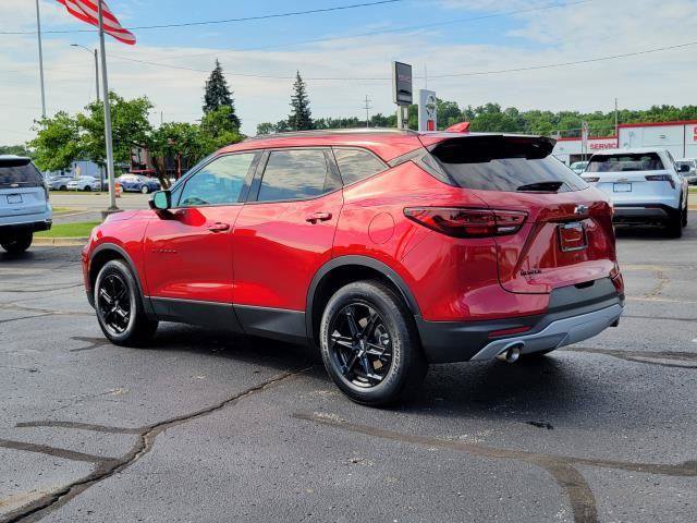 Used 2024 Chevrolet Blazer LT w/ Midnight/Sport Edition FWD image 3