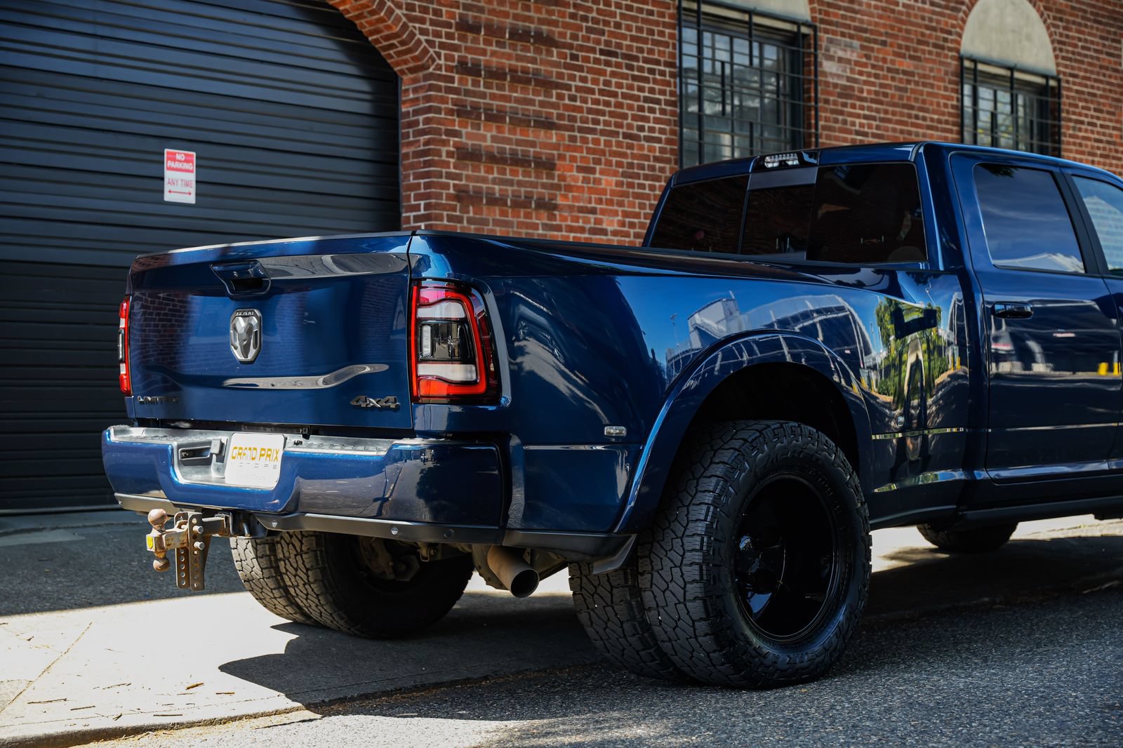 Used 2024 RAM 3500 Limited w/ Night Edition AWD/4WD image 45