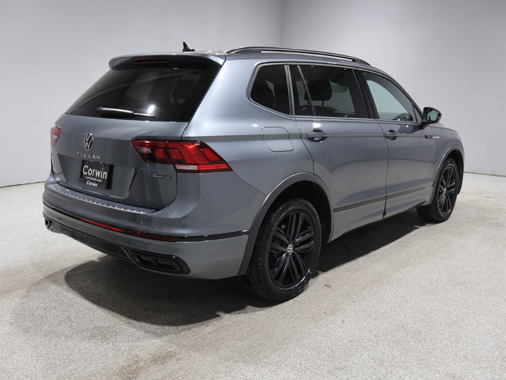 Used 2022 Volkswagen Tiguan SE R-Line AWD/4WD image 2