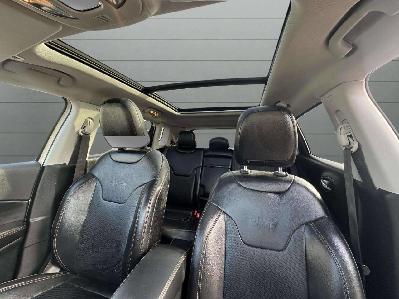 Used 2019 Jeep Compass Limited image 16