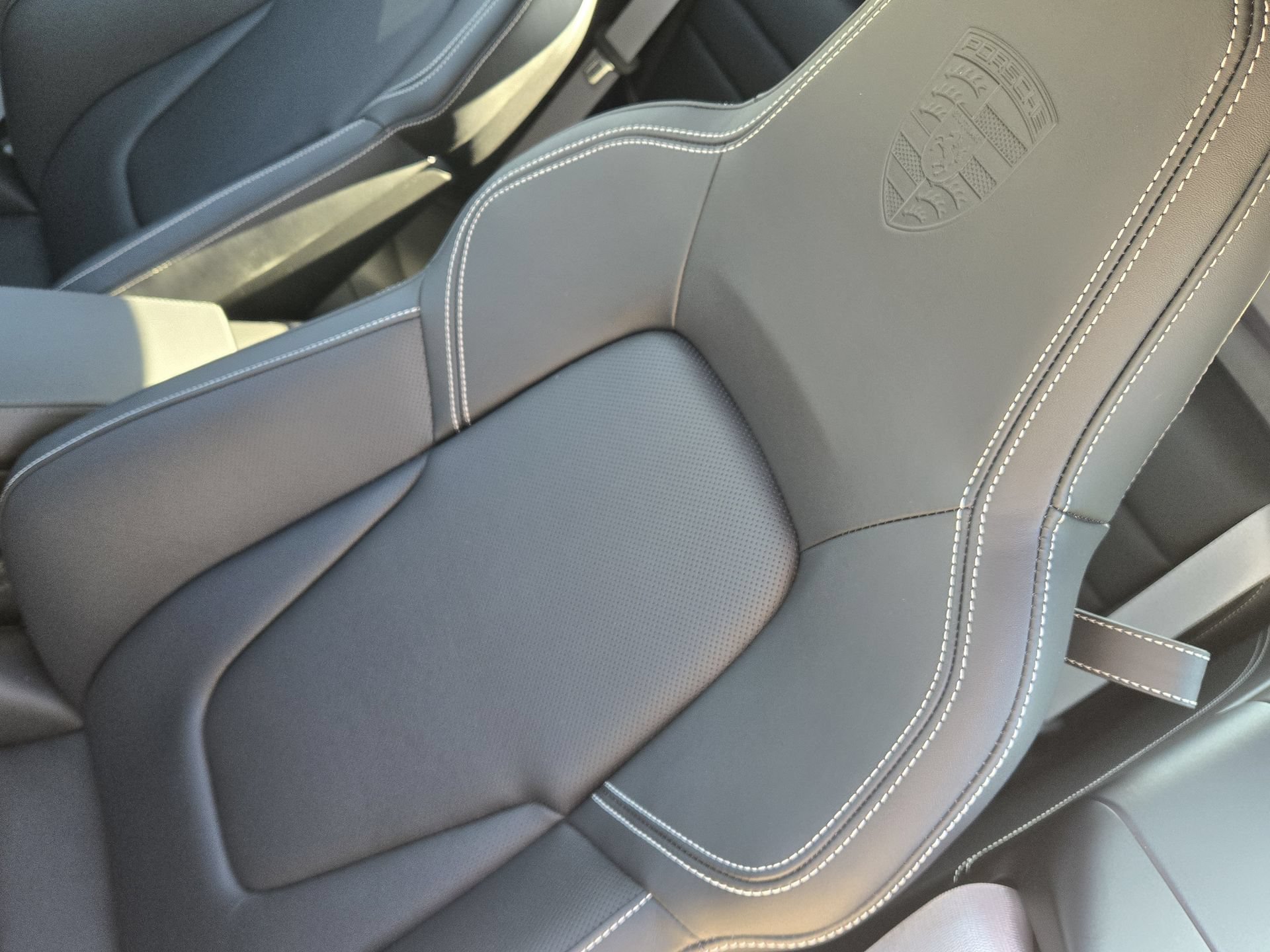 Used 2026 Porsche 911 Carrera RWD image 22