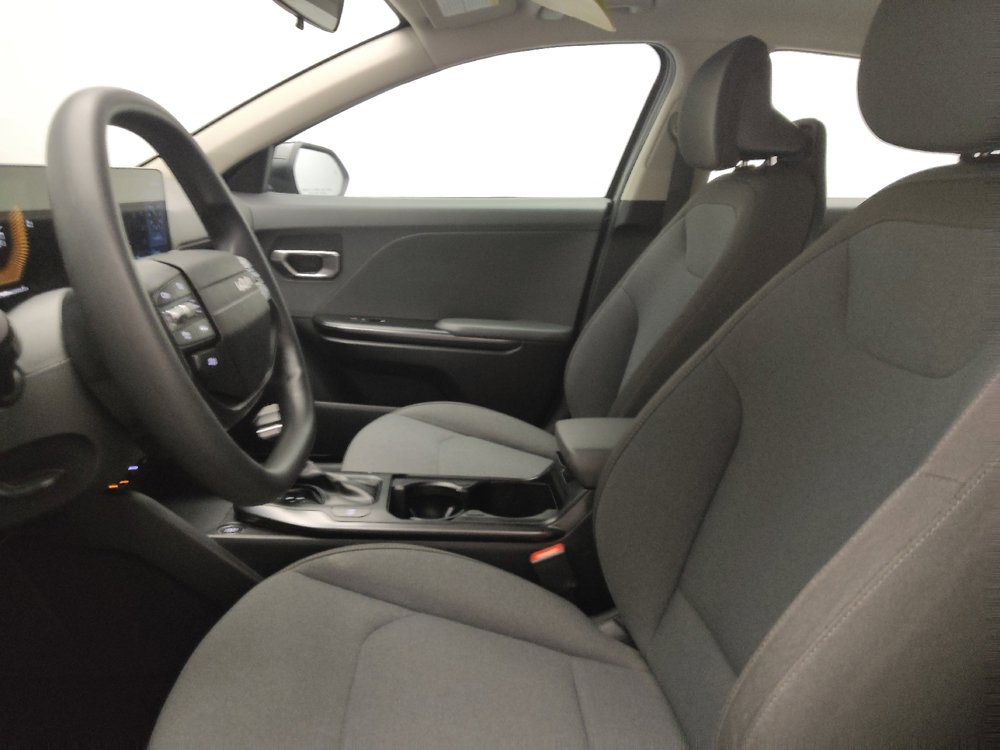 Used 2025 Kia K4 FWD image 17