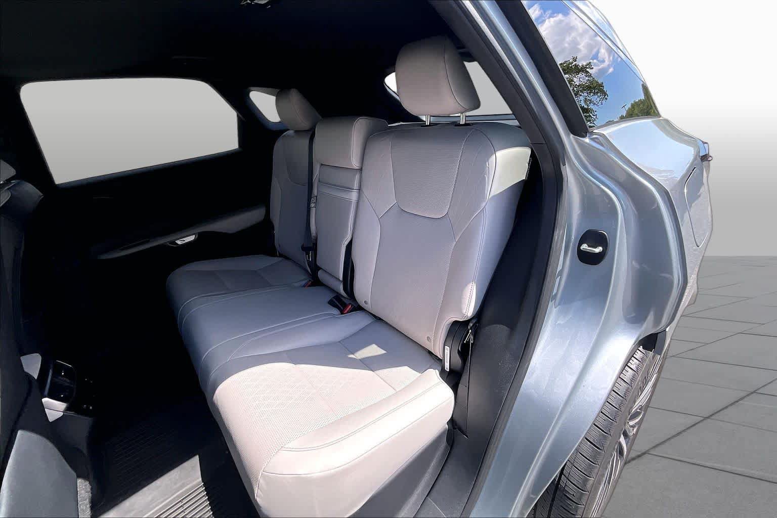 Used 2023 Lexus RX 350 Premium Plus w/ Accessory Package (Z1) FWD image 21