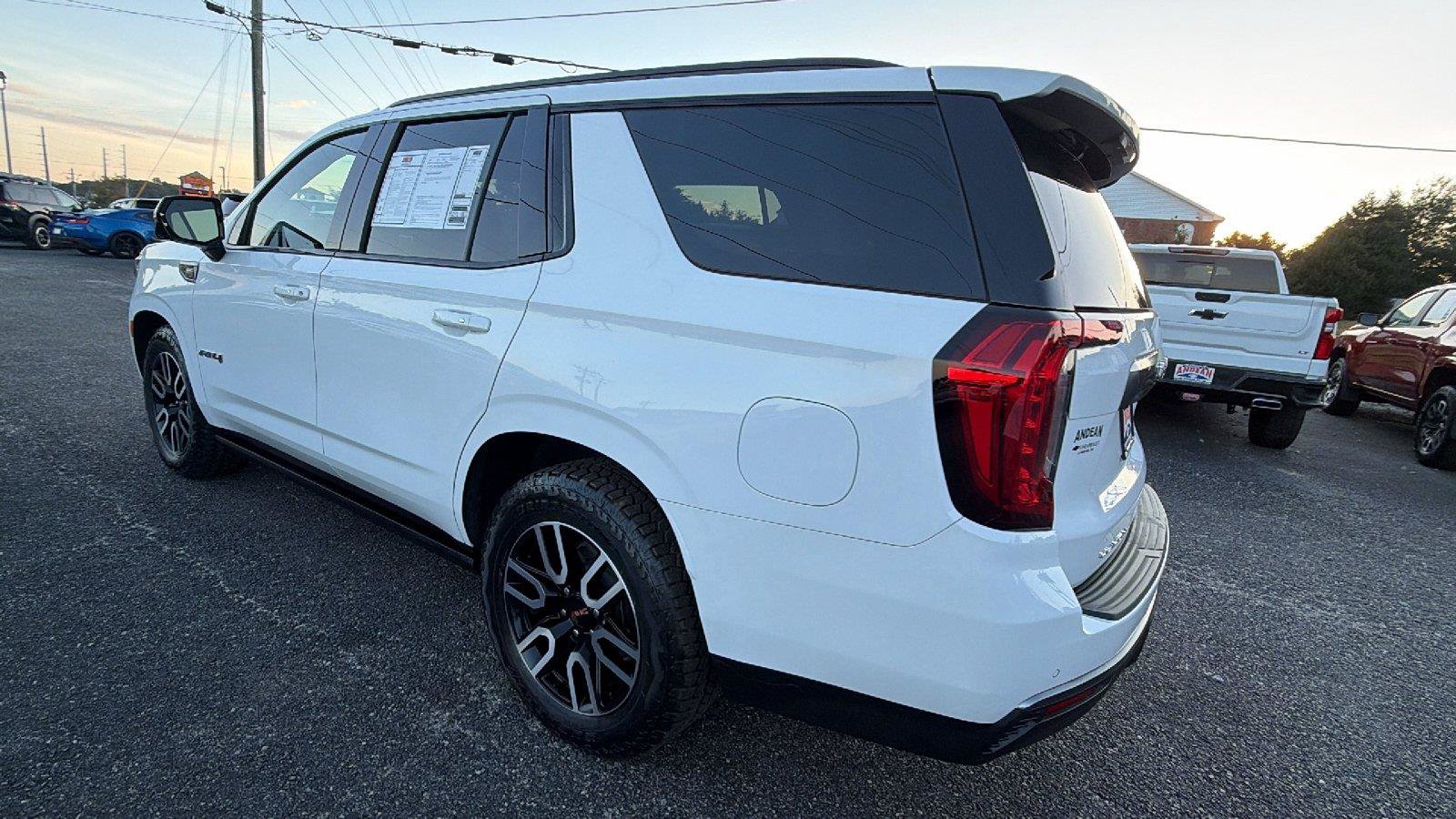Used 2023 GMC Yukon AT4 w/ AT4 Premium Plus Package AWD/4WD image 11
