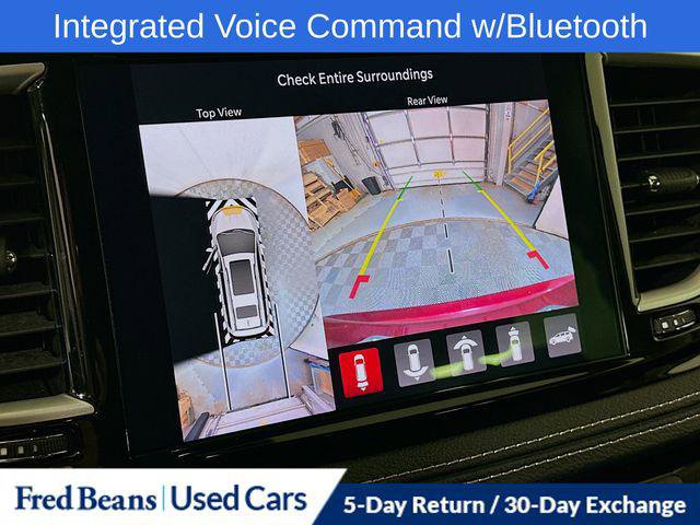 Certified 2022 Chrysler Pacifica Touring-L w/ Uconnect Theater Family Group image 16