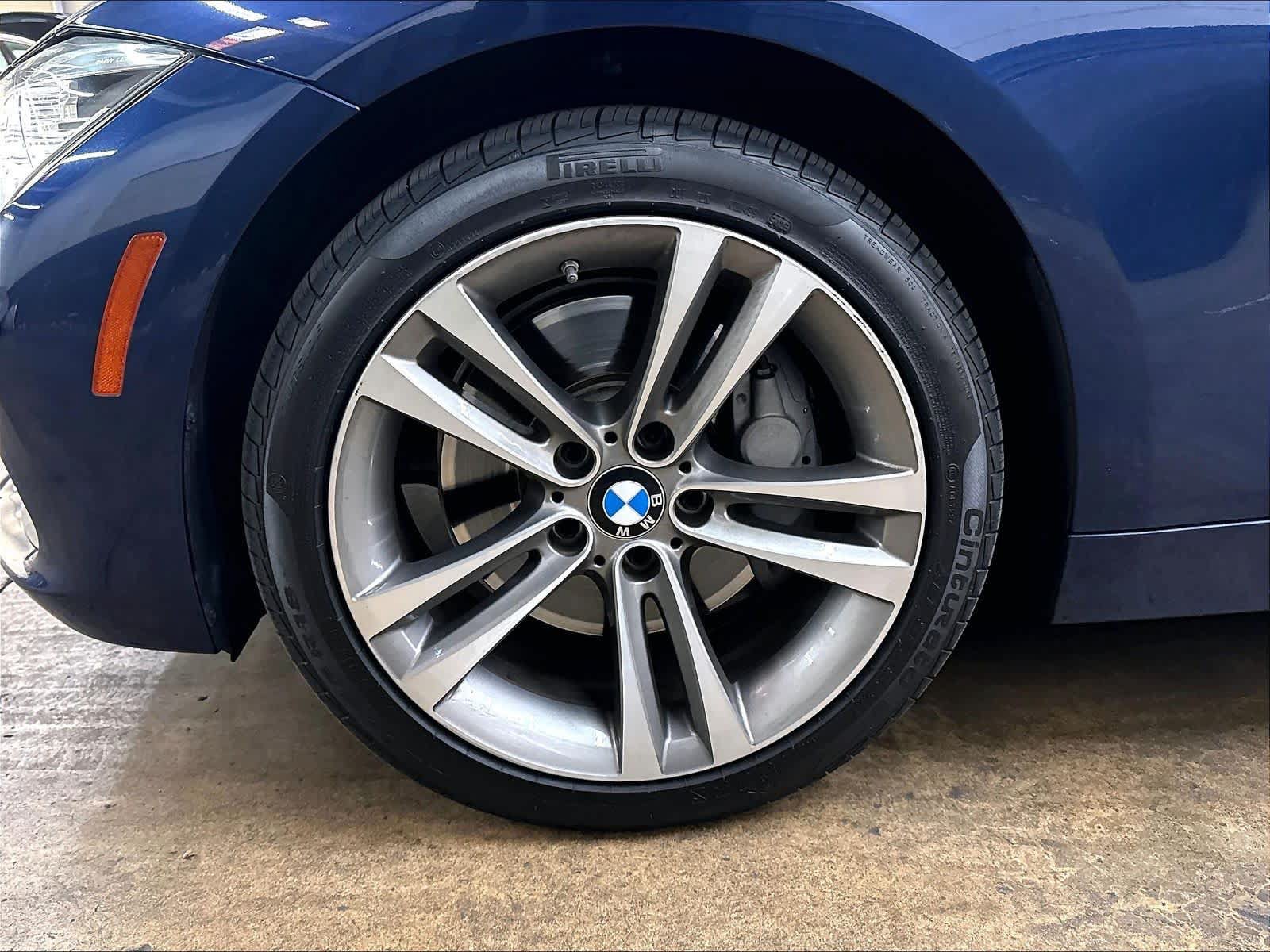 Used 2018 BMW 340i Sedan RWD image 12