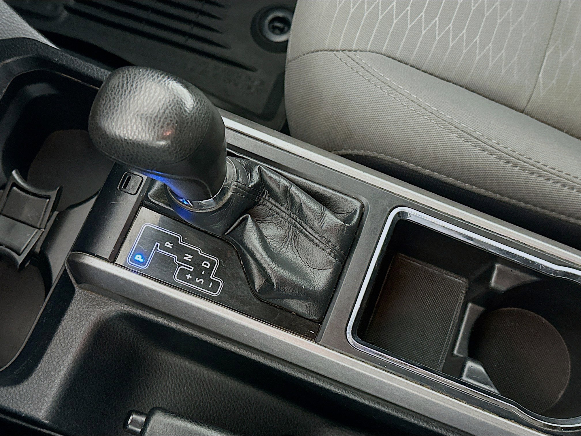 Used 2019 Toyota Tacoma SR5 RWD image 23