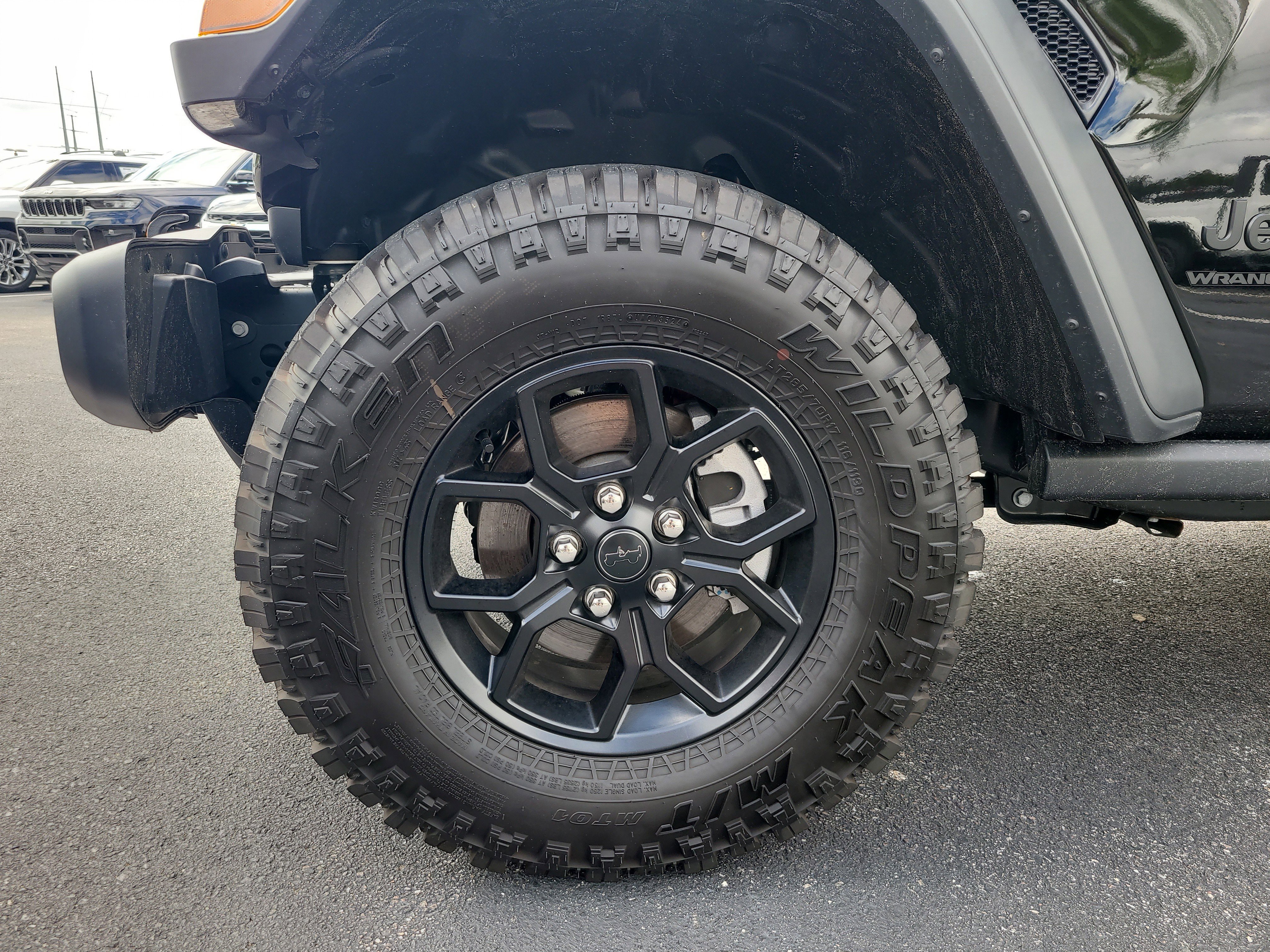 Used 2025 Jeep Wrangler Willys image 9