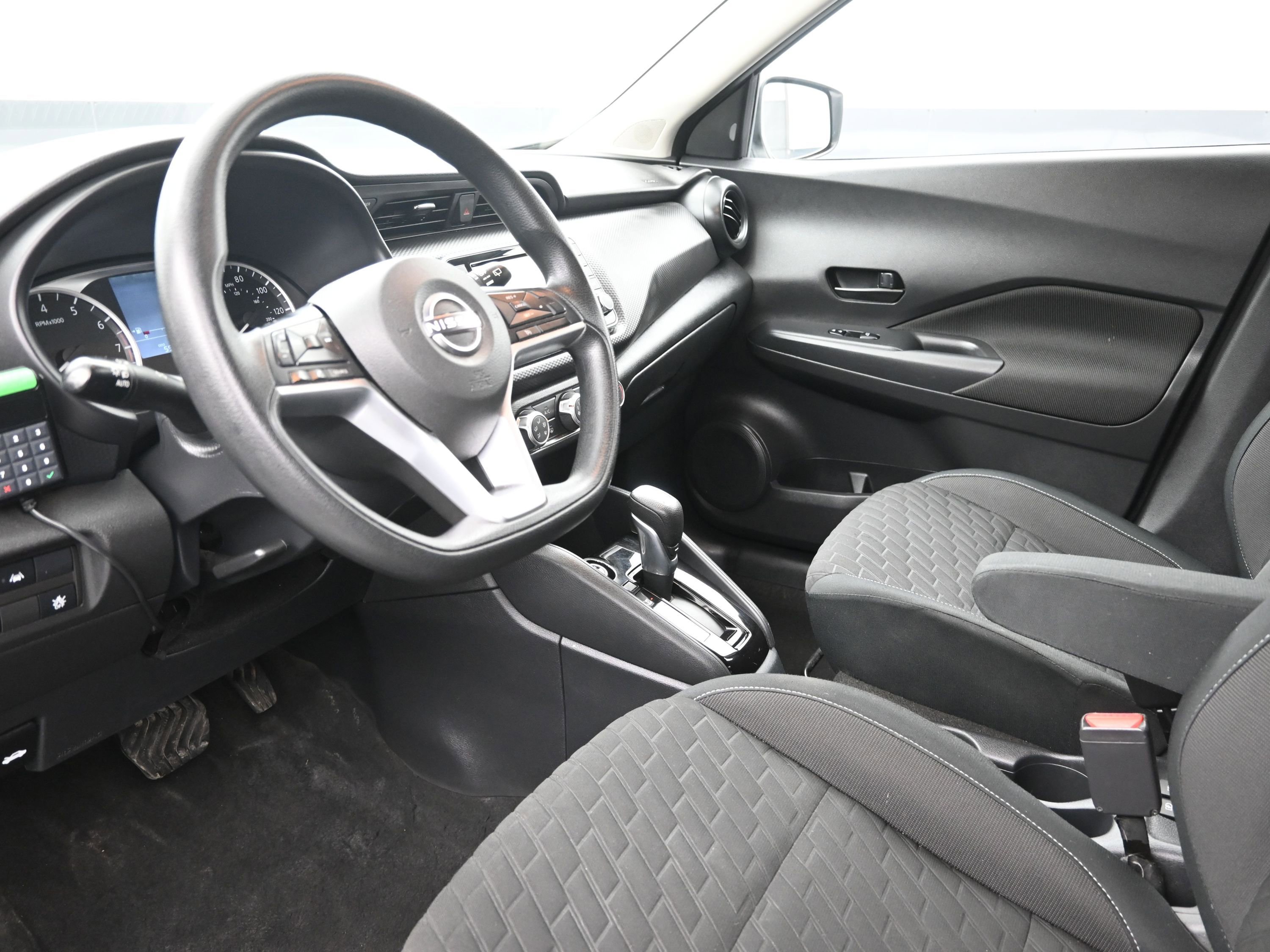 Used 2022 Nissan Kicks S FWD image 10
