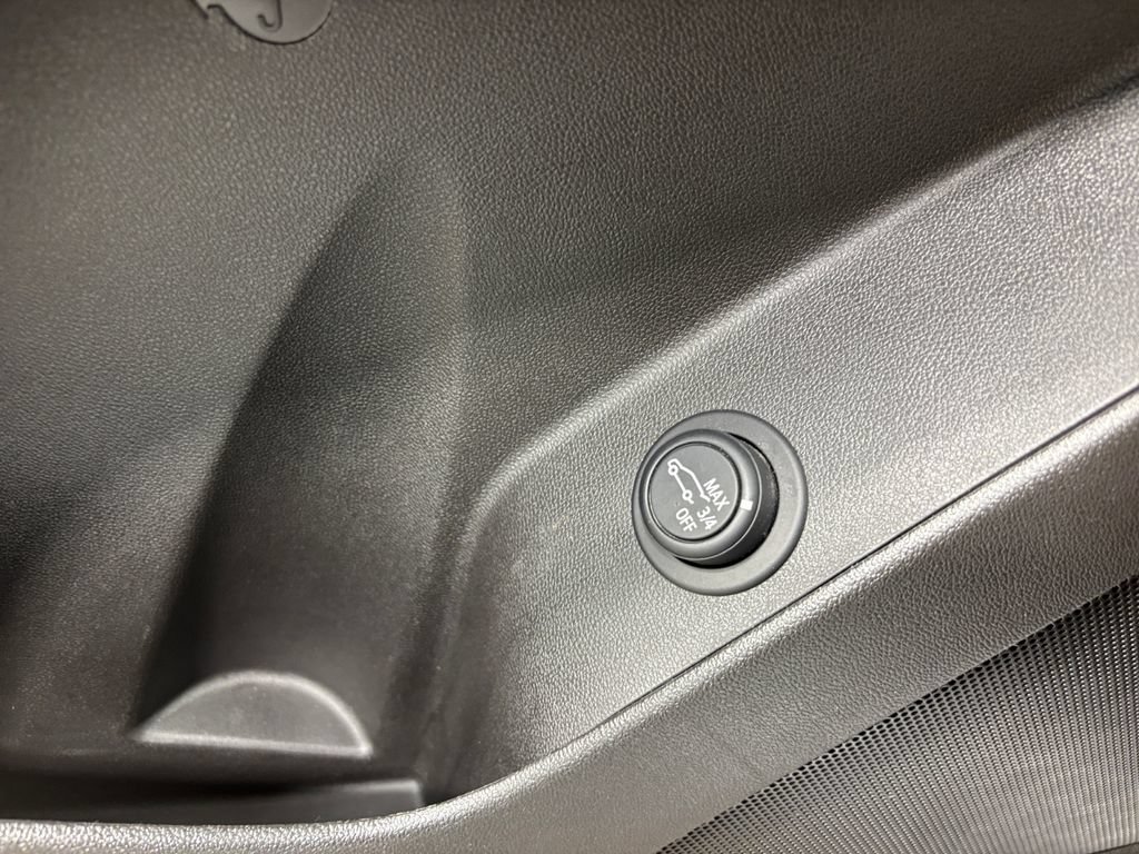 Used 2024 Chevrolet Equinox LT w/ LPO, Floor Liner Package AWD/4WD image 23