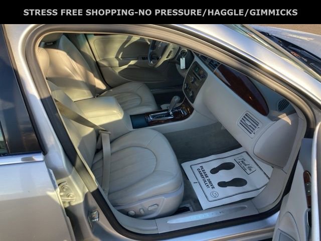 Used 2011 Buick Lucerne CXL image 31