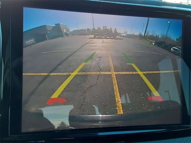 Certified 2021 Chrysler Pacifica Touring-L image 22