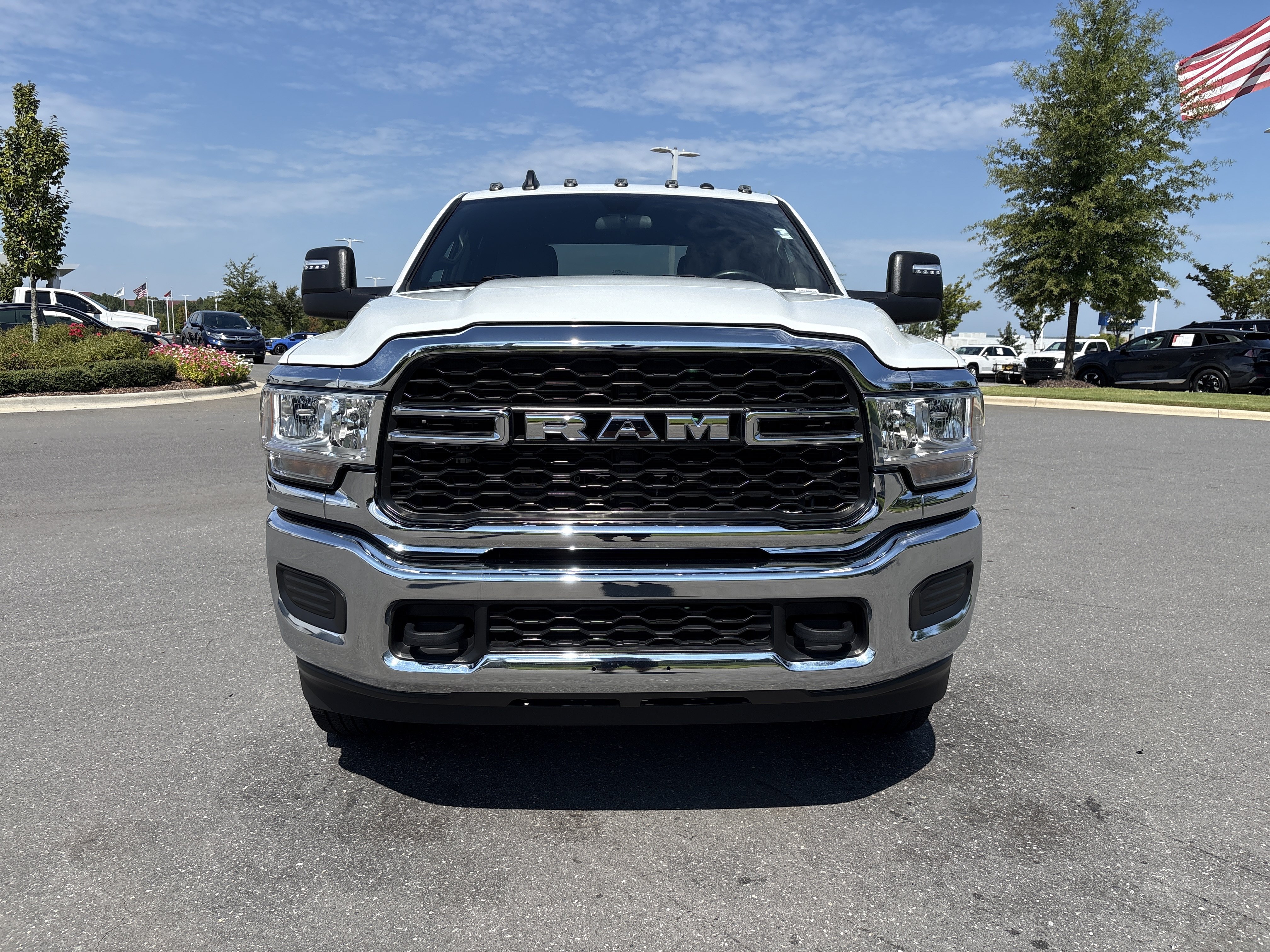 Used 2024 RAM 2500 Tradesman w/ Chrome Appearance Group AWD/4WD image 3