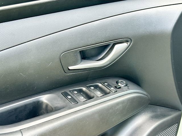 Used 2023 Hyundai Santa Cruz SEL Premium w/ Winter Package image 18