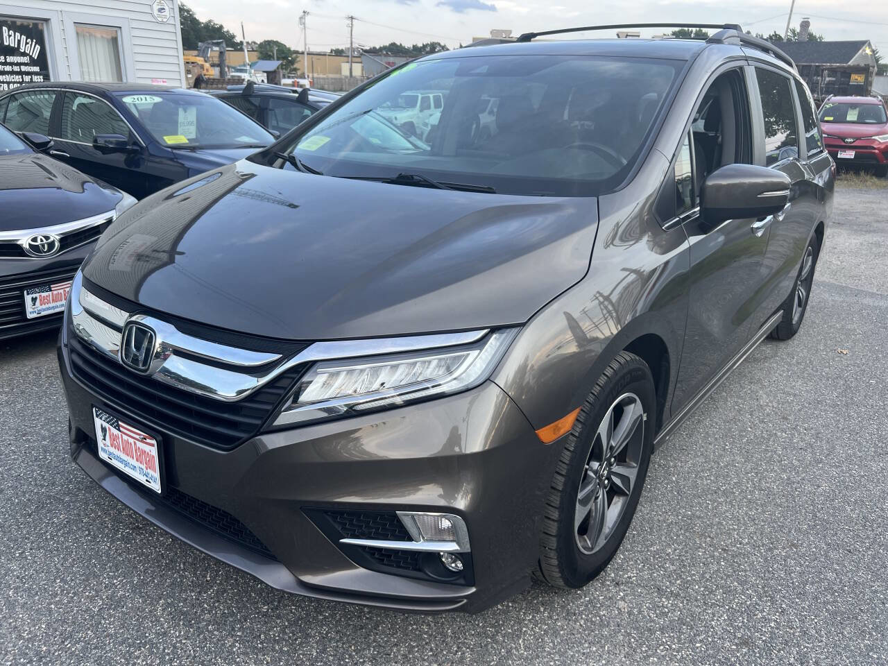 Used 2018 Honda Odyssey Touring image 3
