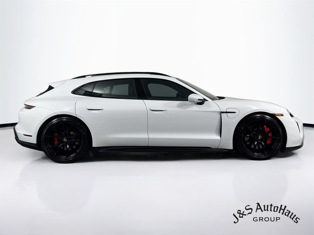 Used 2022 Porsche Taycan GTS AWD/4WD image 8