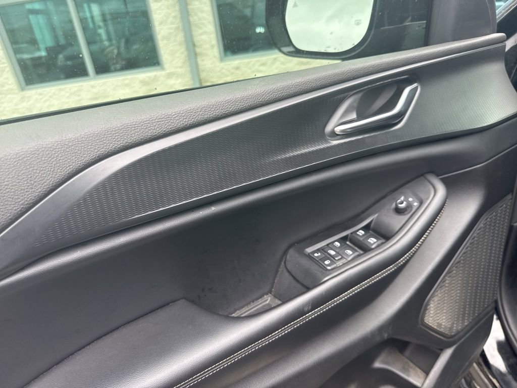 Used 2024 Jeep Grand Cherokee Altitude image 12