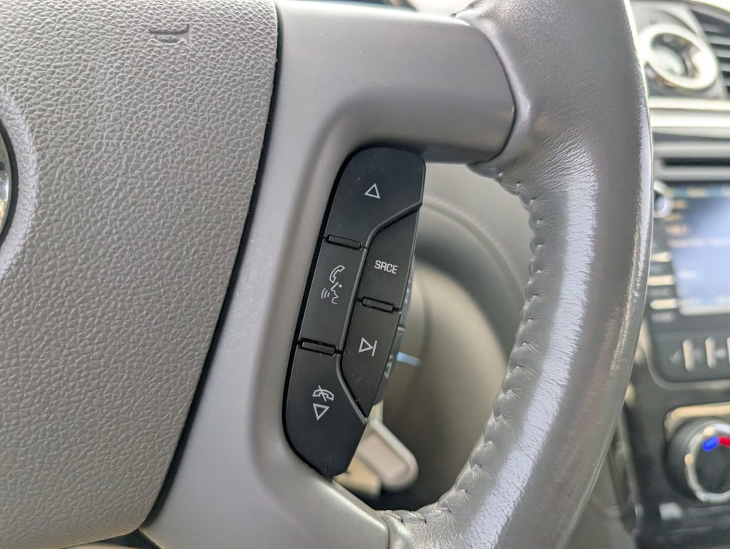 Used 2017 Buick Enclave Premium w/ Experience Buick Package image 18