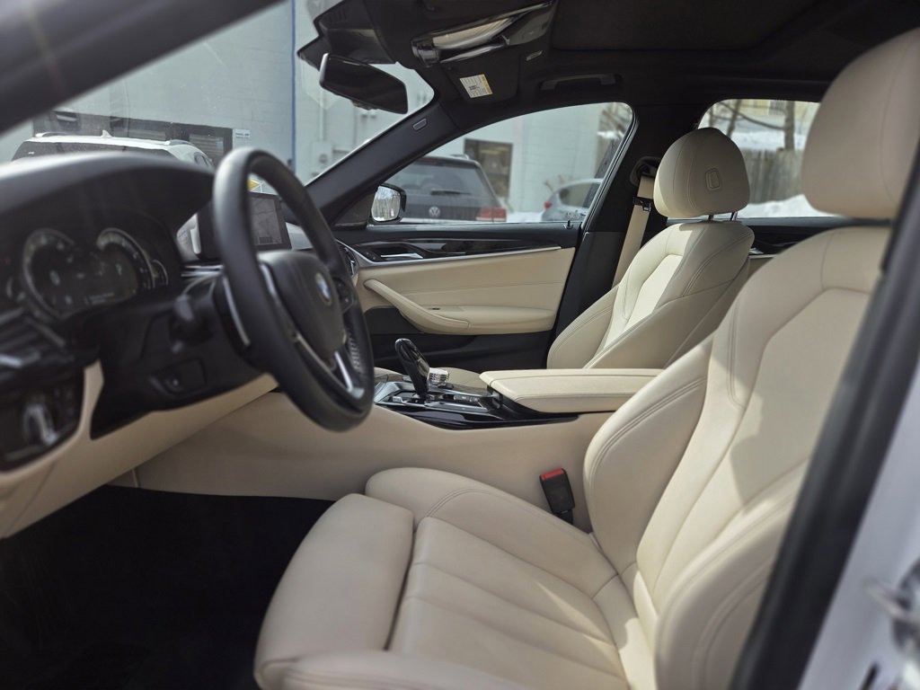 Used 2019 BMW 530i xDrive w/ Convenience Package image 18