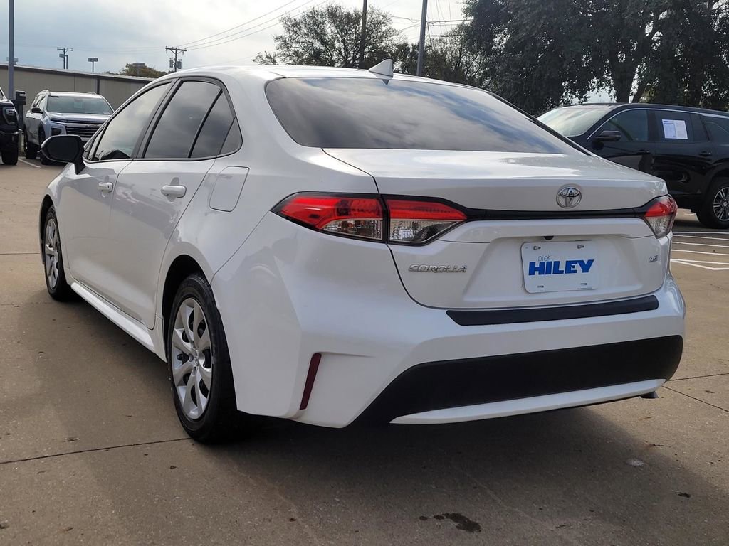 Used 2020 Toyota Corolla LE image 3