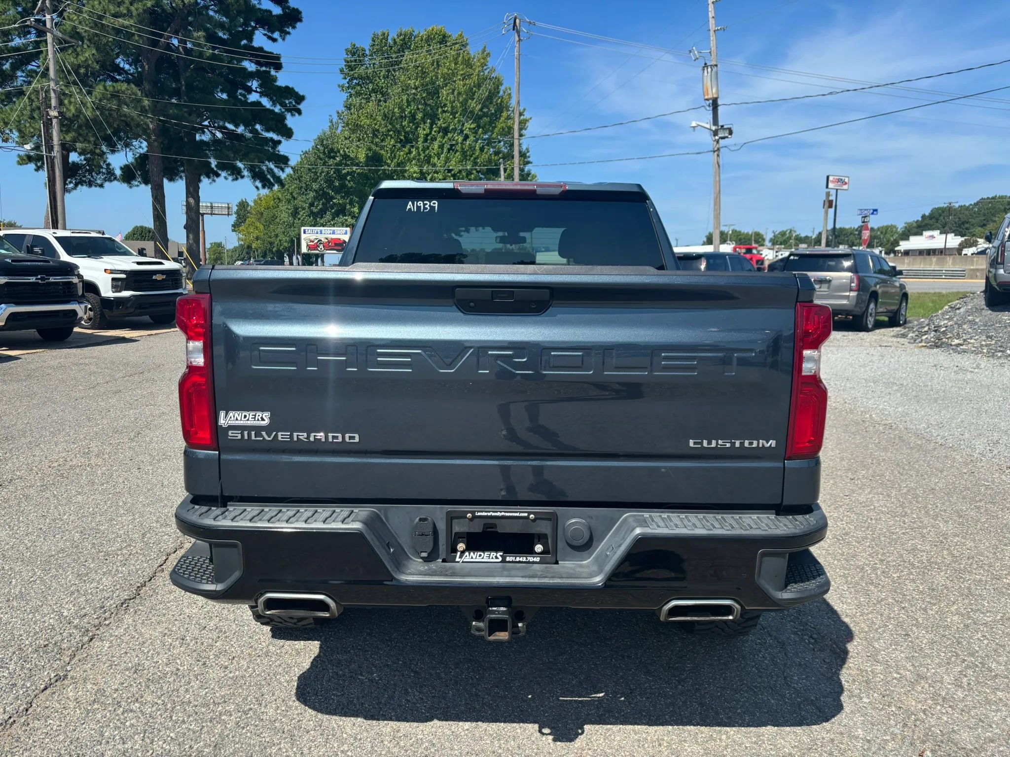 Used 2019 Chevrolet Silverado 1500 Custom Trail Boss w/ Custom Convenience Package AWD/4WD image 4