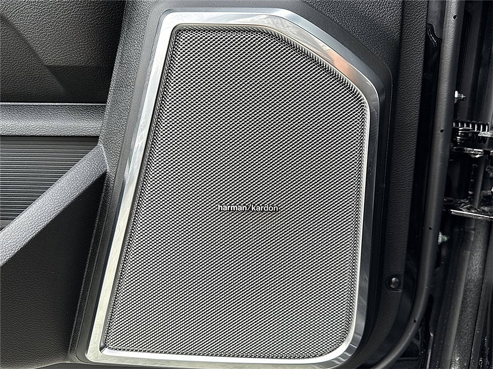 New 2026 RAM 5500 4x4 Crew Cab image 11
