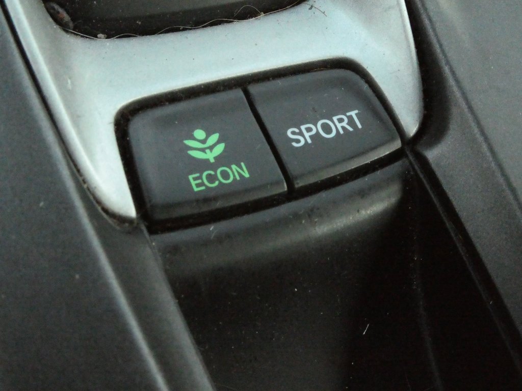 Used 2019 Honda Accord Sport image 16