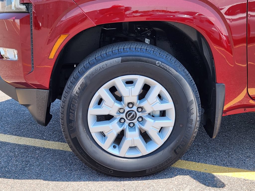 Certified 2022 Nissan Frontier SV AWD/4WD image 9