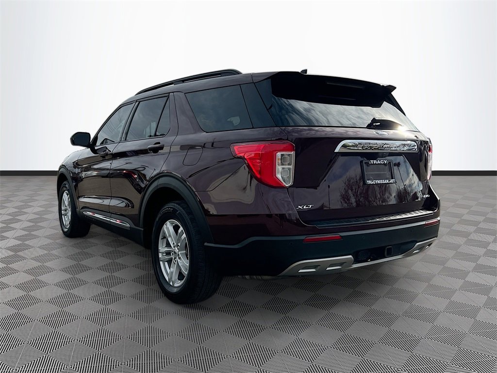 Used 2022 Ford Explorer XLT w/ Equipment Group 202A image 5