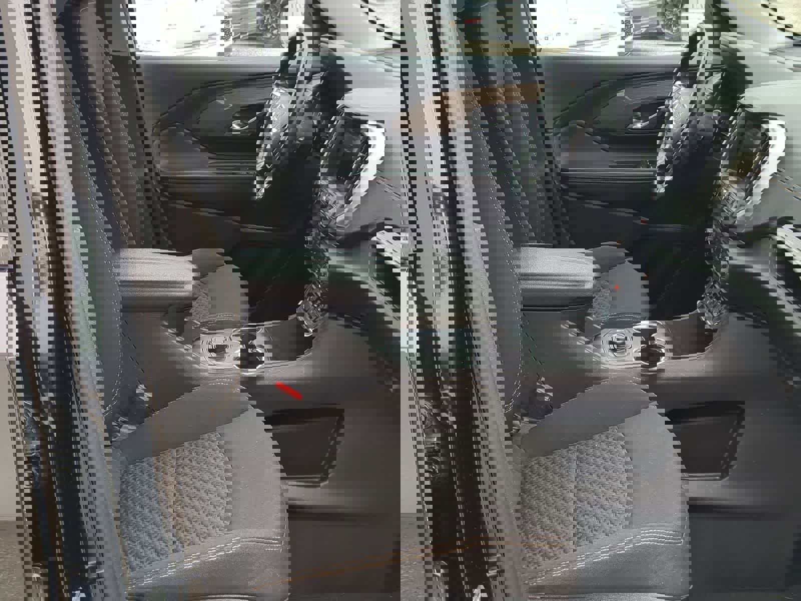 Used 2020 GMC Terrain SLE w/ LPO, Floor Liner Package image 21