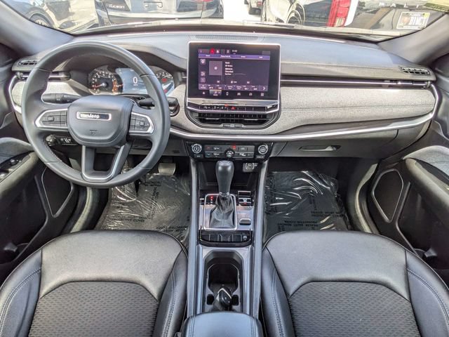 Used 2024 Jeep Compass Latitude w/ Altitude Special Edition AWD/4WD image 16