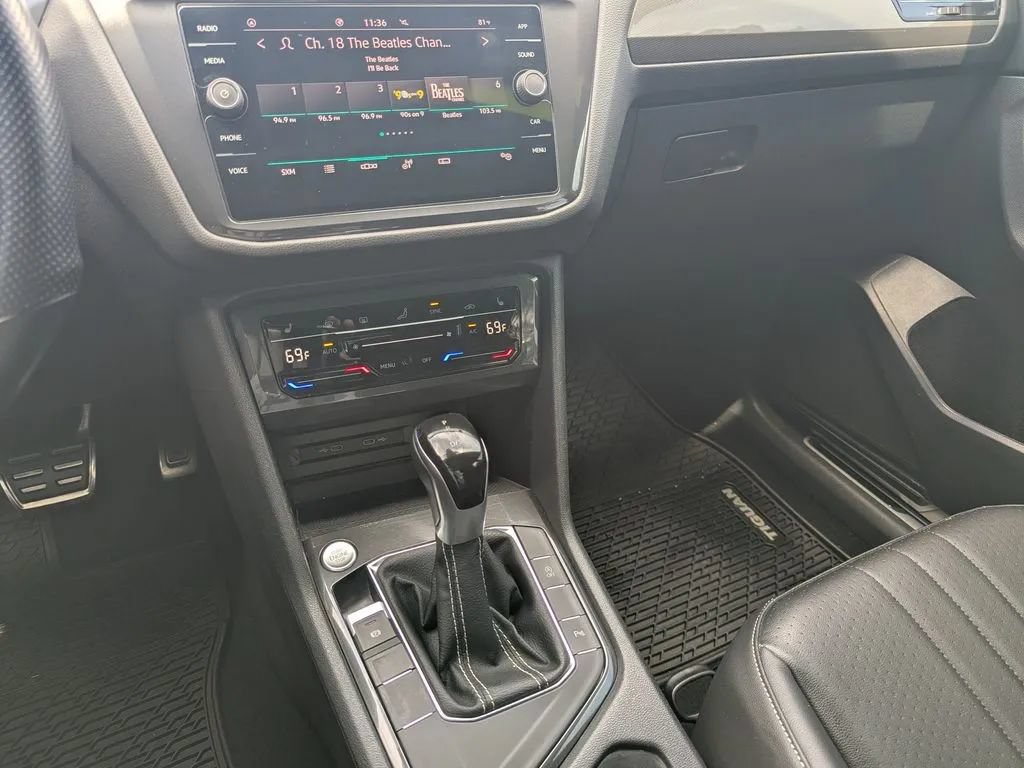 Used 2022 Volkswagen Tiguan SE R-Line FWD image 24