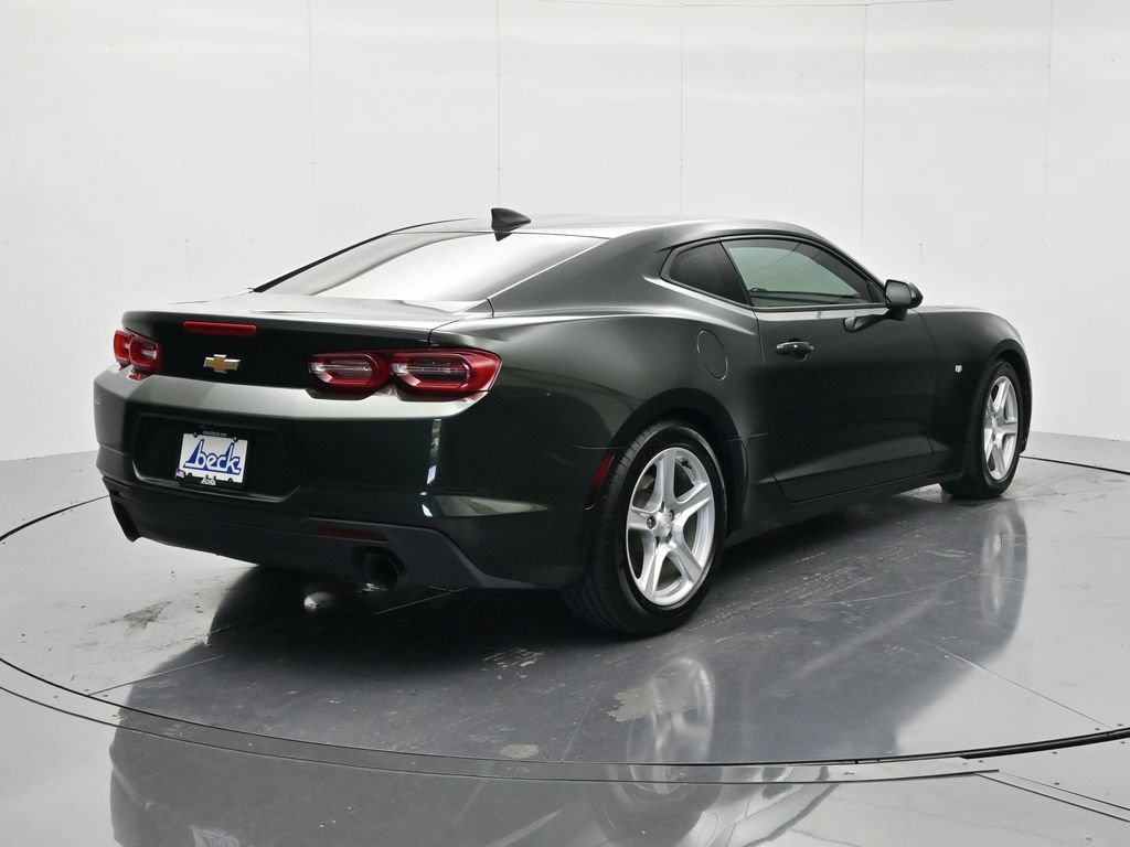Used 2020 Chevrolet Camaro LT RWD image 5