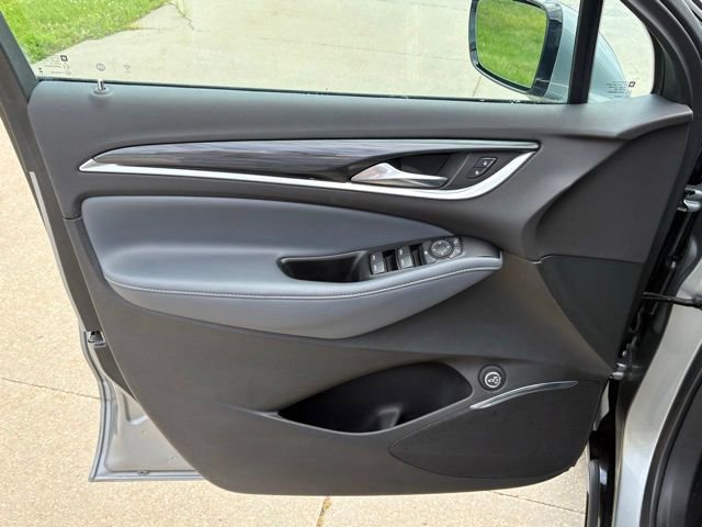 Used 2023 Buick Enclave Essence AWD/4WD image 8