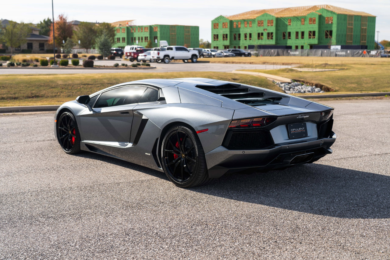 Used 2014 Lamborghini Aventador LP 700-4 image 7
