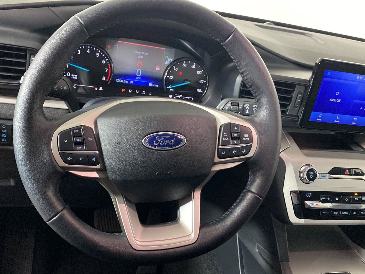 Used 2021 Ford Explorer XLT AWD/4WD image 23