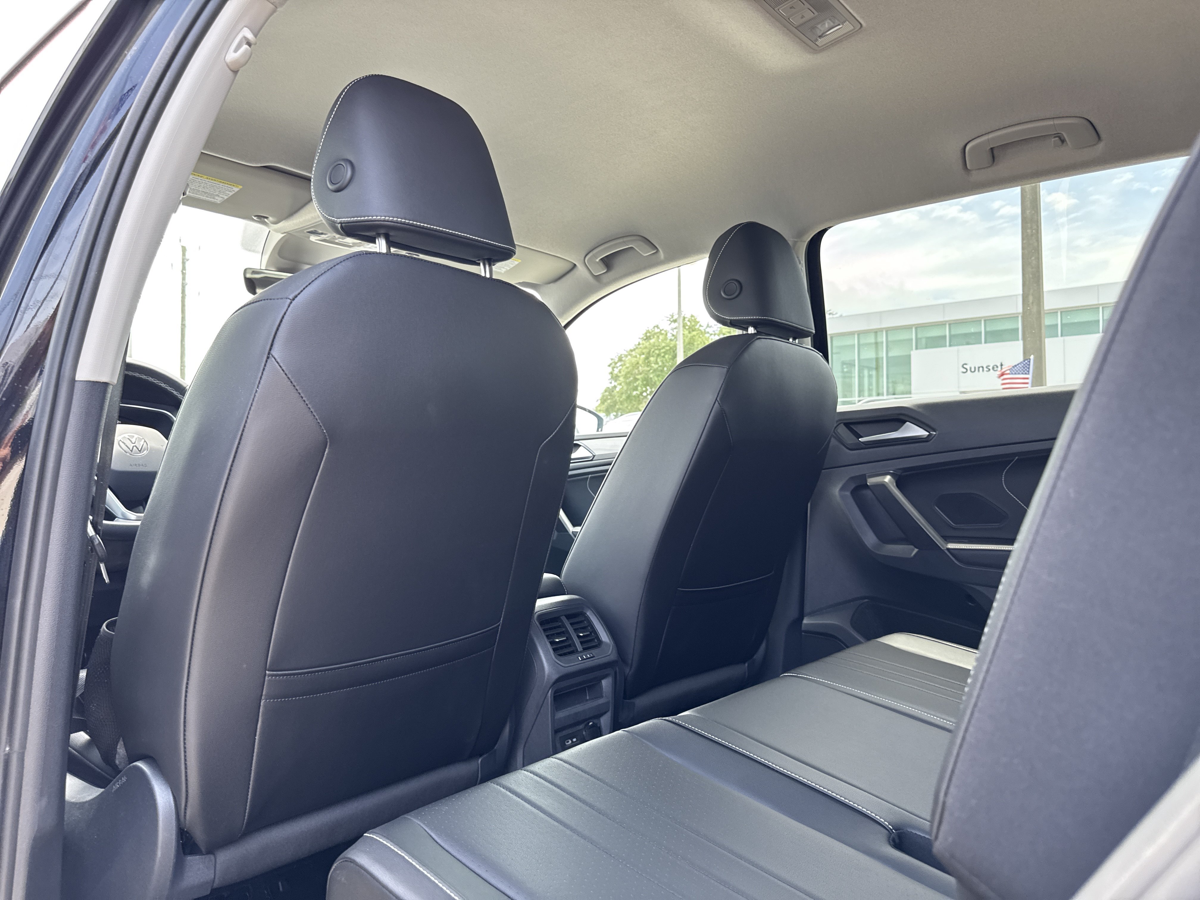 Used 2023 Volkswagen Tiguan SE FWD image 18